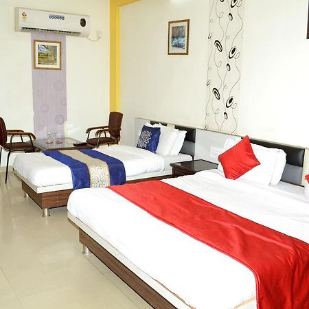 Hotel Neelkanth Residency Gandhinagar Extérieur photo