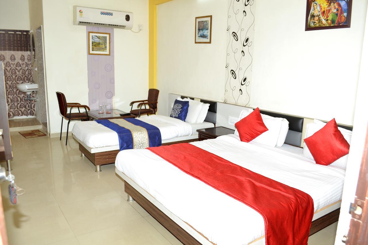 Hotel Neelkanth Residency Gandhinagar Extérieur photo