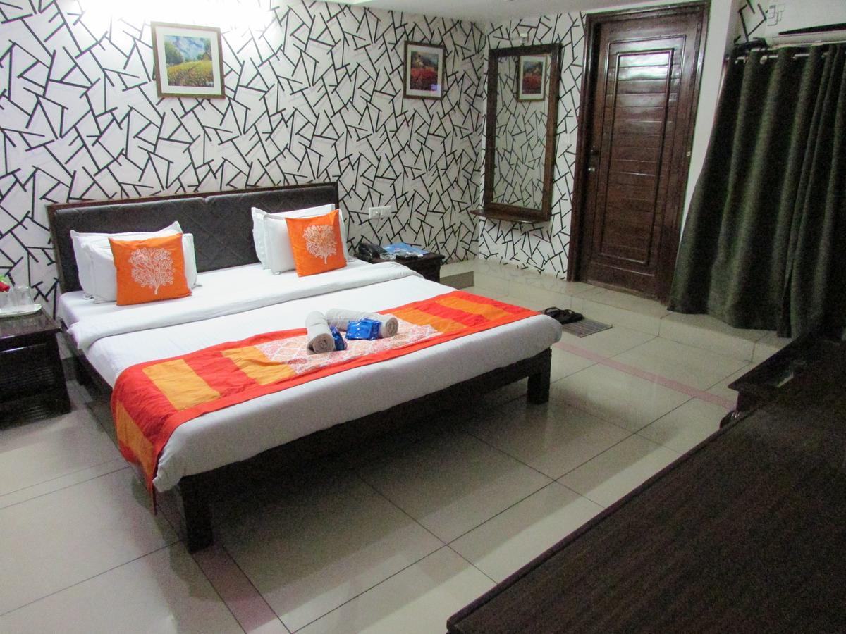 Hotel Neelkanth Residency Gandhinagar Extérieur photo