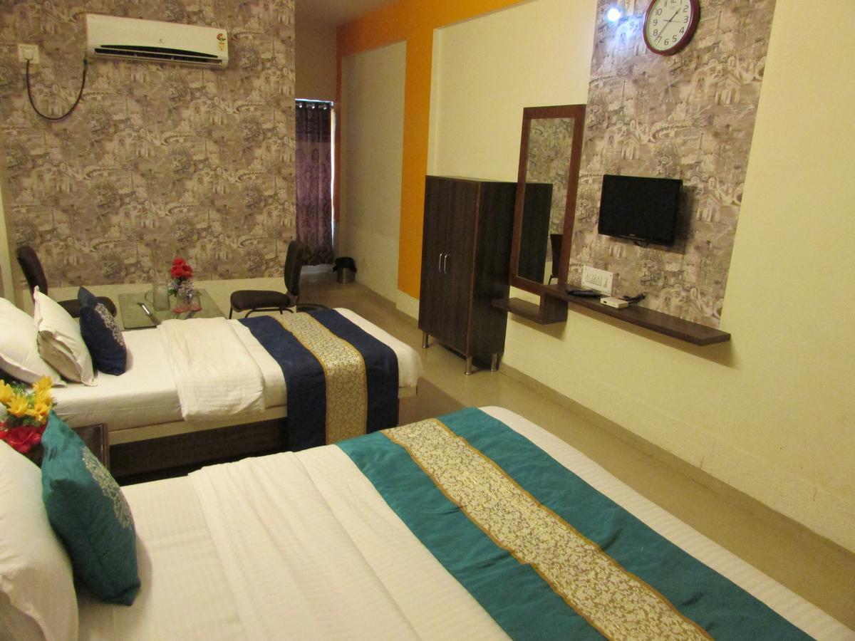Hotel Neelkanth Residency Gandhinagar Extérieur photo