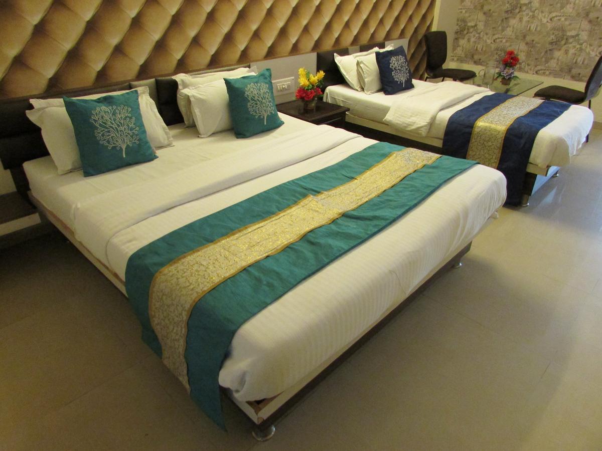 Hotel Neelkanth Residency Gandhinagar Extérieur photo